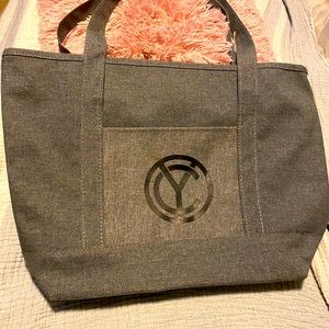 🎤🎼CHRIS YOUNG Tote 🥰